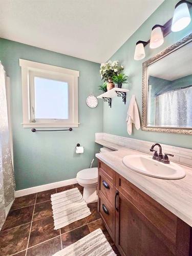 9602 100 Avenue, Lac La Biche, AB - Indoor Photo Showing Bathroom