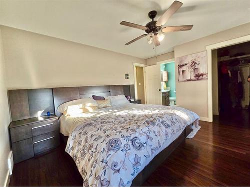 9602 100 Avenue, Lac La Biche, AB - Indoor Photo Showing Bedroom