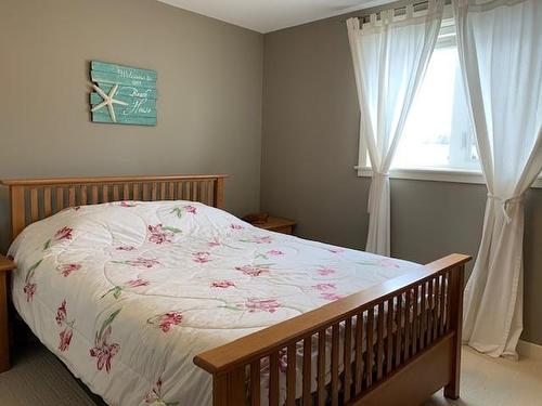 9602 100 Avenue, Lac La Biche, AB - Indoor Photo Showing Bedroom