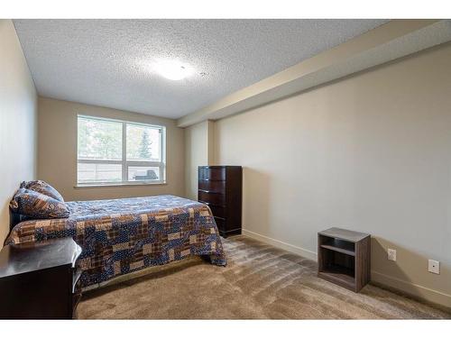 106-136C Sandpiper Road, Fort Mcmurray, AB - Indoor Photo Showing Bedroom