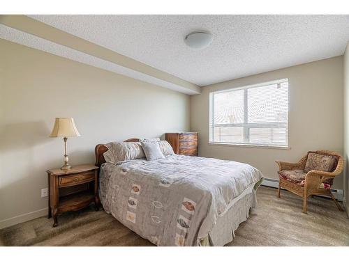 106-136C Sandpiper Road, Fort Mcmurray, AB - Indoor Photo Showing Bedroom