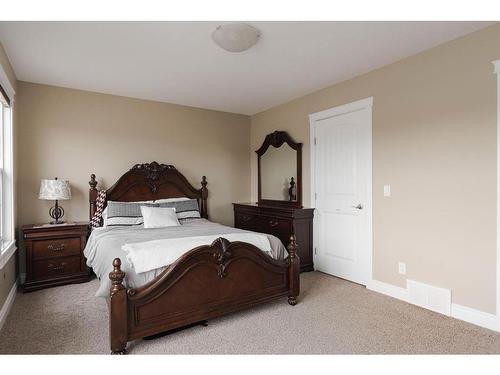 6-300 Sparrow Hawk Drive, Fort Mcmurray, AB - Indoor Photo Showing Bedroom