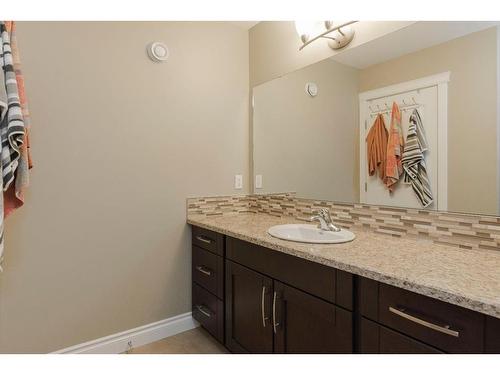 6-300 Sparrow Hawk Drive, Fort Mcmurray, AB - Indoor Photo Showing Bathroom