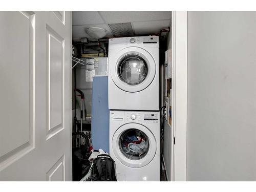 1115-7901 King Street, Fort Mcmurray, AB - Indoor Photo Showing Laundry Room