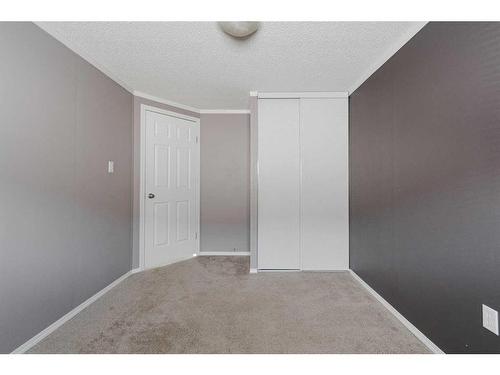 124 Fir Street, Fort Mcmurray, AB - Indoor Photo Showing Other Room