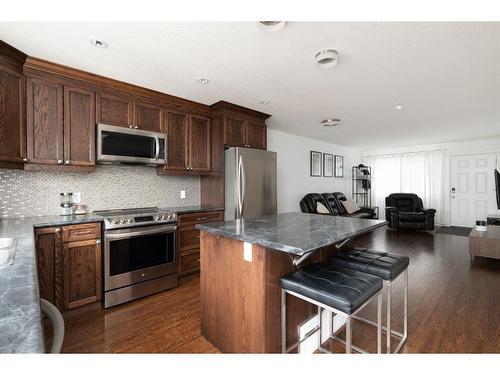 129 Airmont Court, Fort Mcmurray, AB - Indoor Photo Showing Kitchen With Upgraded Kitchen