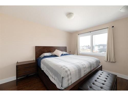 129 Airmont Court, Fort Mcmurray, AB - Indoor Photo Showing Bedroom