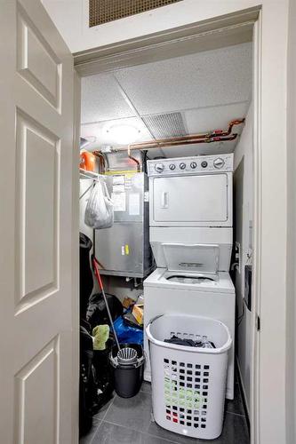 1318-7901 King Street, Fort Mcmurray, AB - Indoor Photo Showing Laundry Room