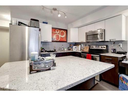 1318-7901 King Street, Fort Mcmurray, AB - Indoor Photo Showing Kitchen