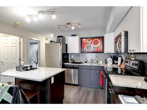 1318-7901 King Street, Fort Mcmurray, AB - Indoor Photo Showing Kitchen