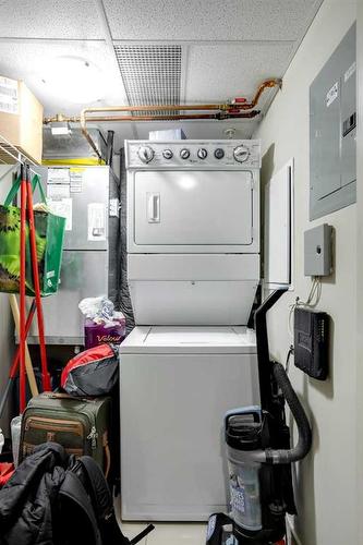 1319-7901 King Street, Fort Mcmurray, AB - Indoor Photo Showing Laundry Room