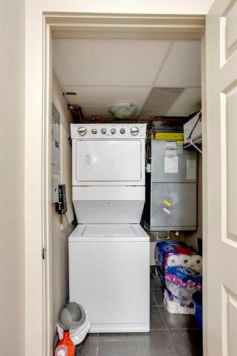 1422-7901 King Street, Fort Mcmurray, AB - Indoor Photo Showing Laundry Room