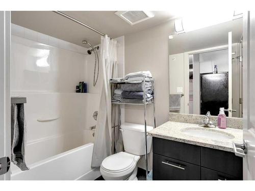 1422-7901 King Street, Fort Mcmurray, AB - Indoor Photo Showing Bathroom