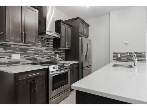 19-140 Fontaine Crescent, Fort Mcmurray, AB - Indoor Photo Showing Kitchen With Stainless Steel Kitchen With Upgraded Kitchen