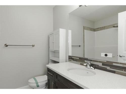 19-140 Fontaine Crescent, Fort Mcmurray, AB - Indoor Photo Showing Bathroom