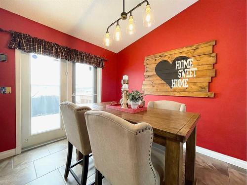 236 Shetland Garden, Fort Mcmurray, AB - Indoor Photo Showing Dining Room