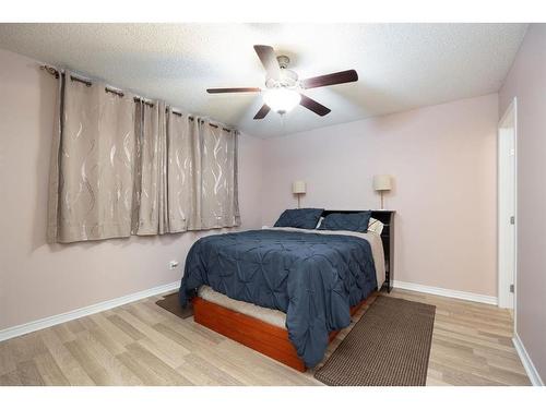 192 Torrie Crescent, Fort Mcmurray, AB - Indoor Photo Showing Bedroom