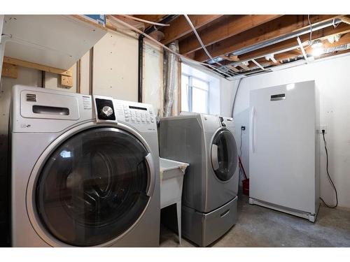 192 Torrie Crescent, Fort Mcmurray, AB - Indoor Photo Showing Laundry Room