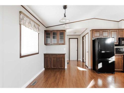 152 Card Crescent, Fort Mcmurray, AB - Indoor Photo Showing Kitchen