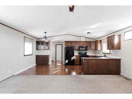 152 Card Crescent, Fort Mcmurray, AB - Indoor Photo Showing Kitchen