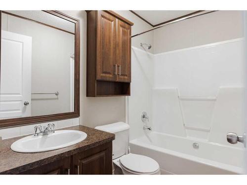 152 Card Crescent, Fort Mcmurray, AB - Indoor Photo Showing Bathroom