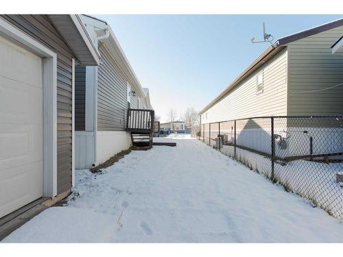 152 Card Crescent, Fort Mcmurray, AB - Outdoor With Exterior