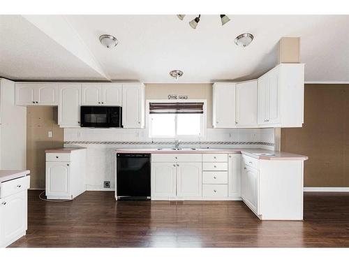 397 Cree Road, Fort Mcmurray, AB - Indoor Photo Showing Kitchen With Double Sink