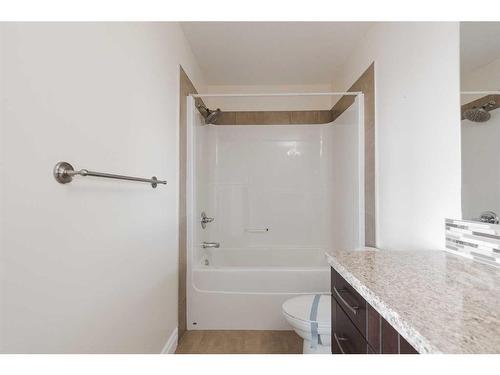 11-300 Sparrow Hawk Drive, Fort Mcmurray, AB - Indoor Photo Showing Bathroom