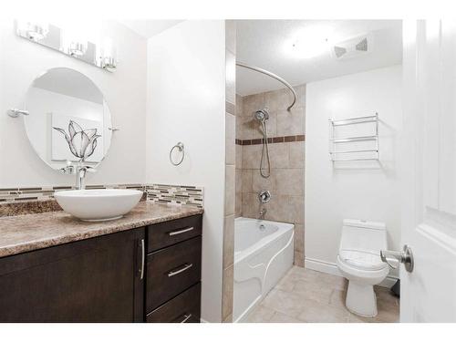 11-300 Sparrow Hawk Drive, Fort Mcmurray, AB - Indoor Photo Showing Bathroom