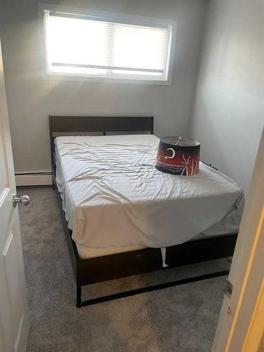 142 Wolverine Drive, Fort Mcmurray, AB - Indoor Photo Showing Bedroom