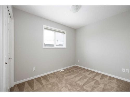 16-120 Warren Way, Fort Mcmurray, AB - Indoor Photo Showing Other Room