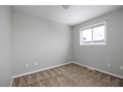 16-120 Warren Way, Fort Mcmurray, AB - Indoor Photo Showing Other Room