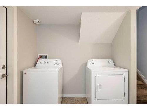 16-120 Warren Way, Fort Mcmurray, AB - Indoor Photo Showing Laundry Room