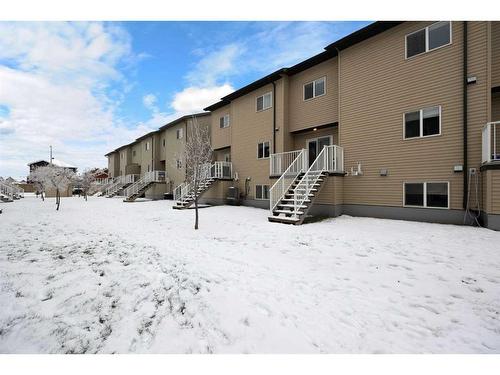 16-120 Warren Way, Fort Mcmurray, AB - Outdoor