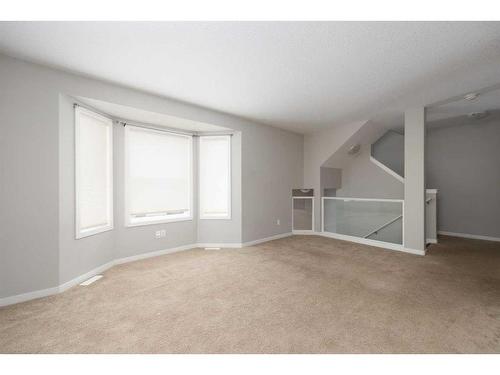 16-120 Warren Way, Fort Mcmurray, AB - Indoor Photo Showing Other Room