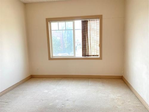 213-9918 Gordon Avenue, Fort Mcmurray, AB - Indoor Photo Showing Other Room