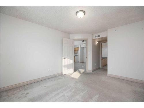 2406-38 Riedel Street, Fort Mcmurray, AB - Indoor Photo Showing Other Room