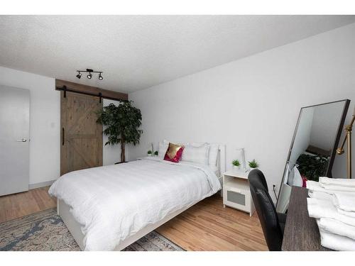 300-14921 Macdonald Drive, Fort Mcmurray, AB - Indoor Photo Showing Bedroom