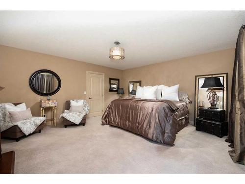 221 Paris Crescent Nw, Fort Mcmurray, AB - Indoor Photo Showing Bedroom