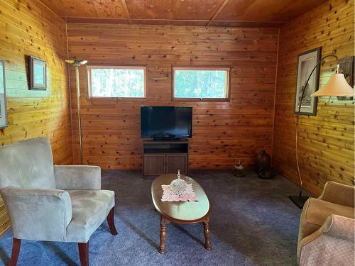 67373 Mission Road, Lac La Biche, AB - Indoor Photo Showing Living Room