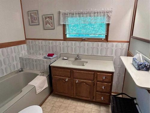 67373 Mission Road, Lac La Biche, AB - Indoor Photo Showing Bathroom