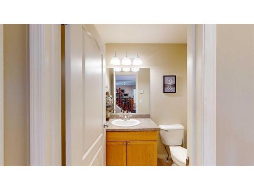 201 Pickles Crescent, Fort Mcmurray, AB - Indoor Photo Showing Bathroom