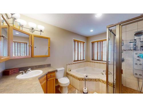 201 Pickles Crescent, Fort Mcmurray, AB - Indoor Photo Showing Bathroom