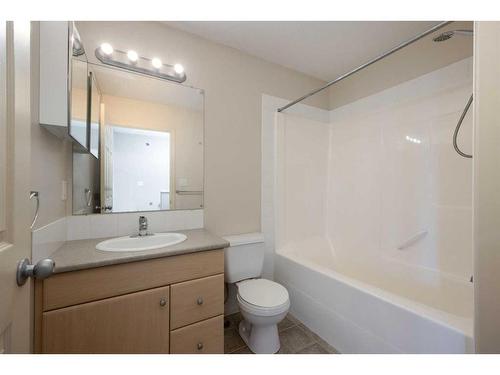 5101-200 Lougheed Drive, Fort Mcmurray, AB - Indoor Photo Showing Bathroom