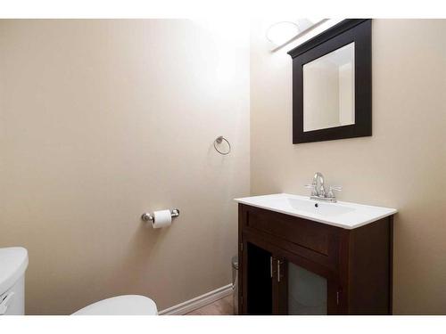 108 Piven Place, Fort Mcmurray, AB - Indoor Photo Showing Bathroom