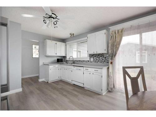 185 Ross Haven Drive, Fort Mcmurray, AB - Indoor Photo Showing Kitchen