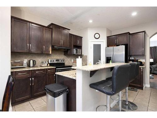 175 Loutit Road, Fort Mcmurray, AB - Indoor Photo Showing Kitchen With Stainless Steel Kitchen With Upgraded Kitchen