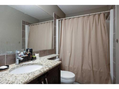 175 Loutit Road, Fort Mcmurray, AB - Indoor Photo Showing Bathroom