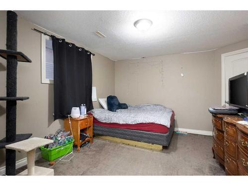 175 Loutit Road, Fort Mcmurray, AB - Indoor Photo Showing Bedroom