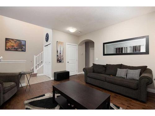 175 Loutit Road, Fort Mcmurray, AB - Indoor Photo Showing Living Room